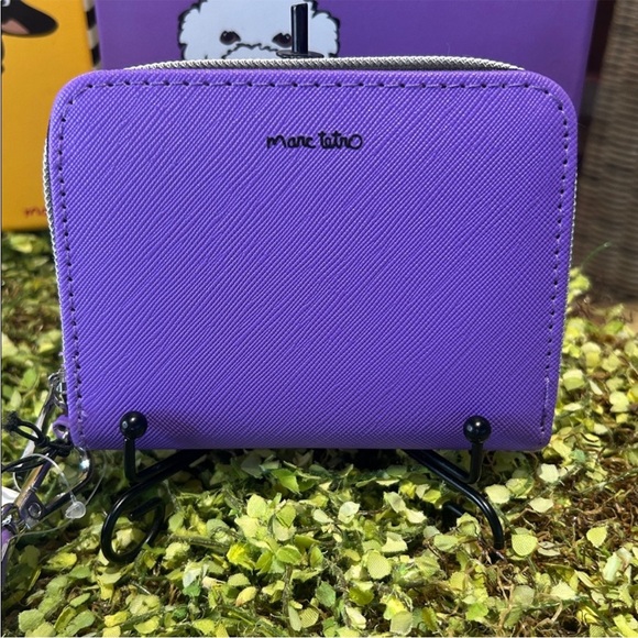 Marc Tetro Purple Dog Zip around wallet - Picture 4 of 4